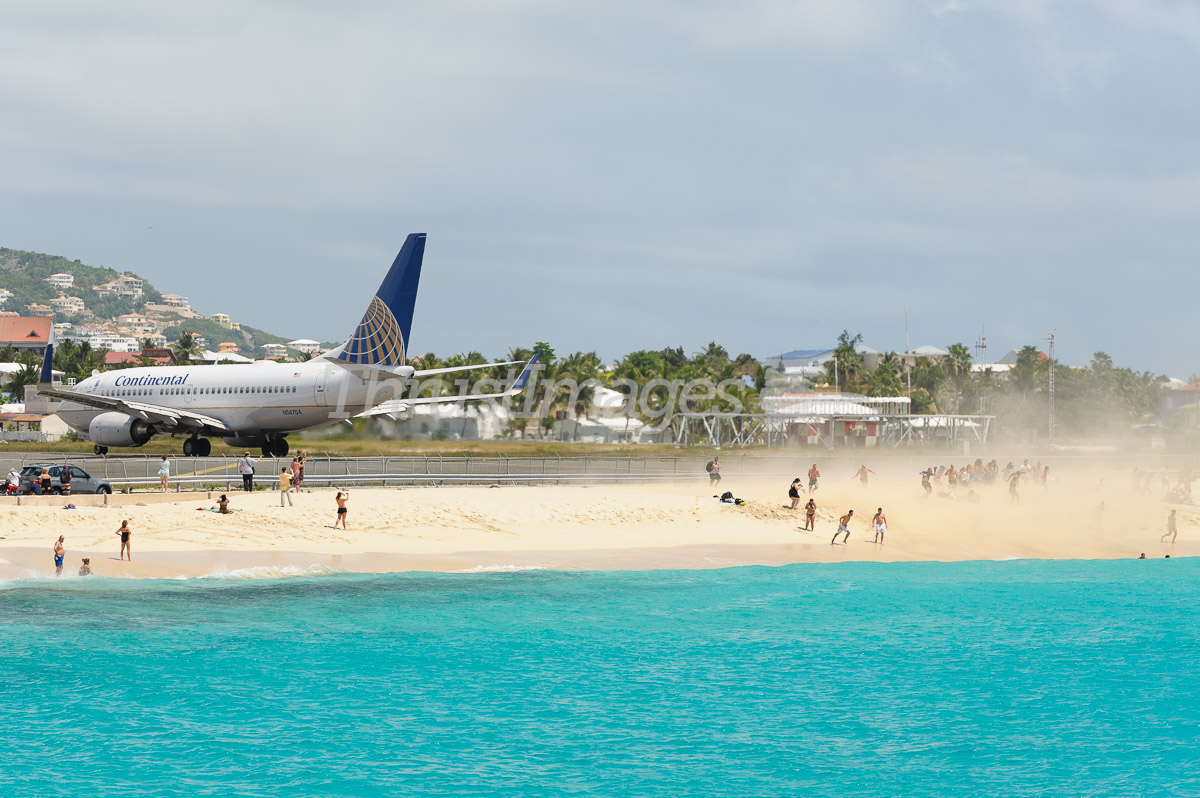 Continental Airlines Boeing 737-724 N14704